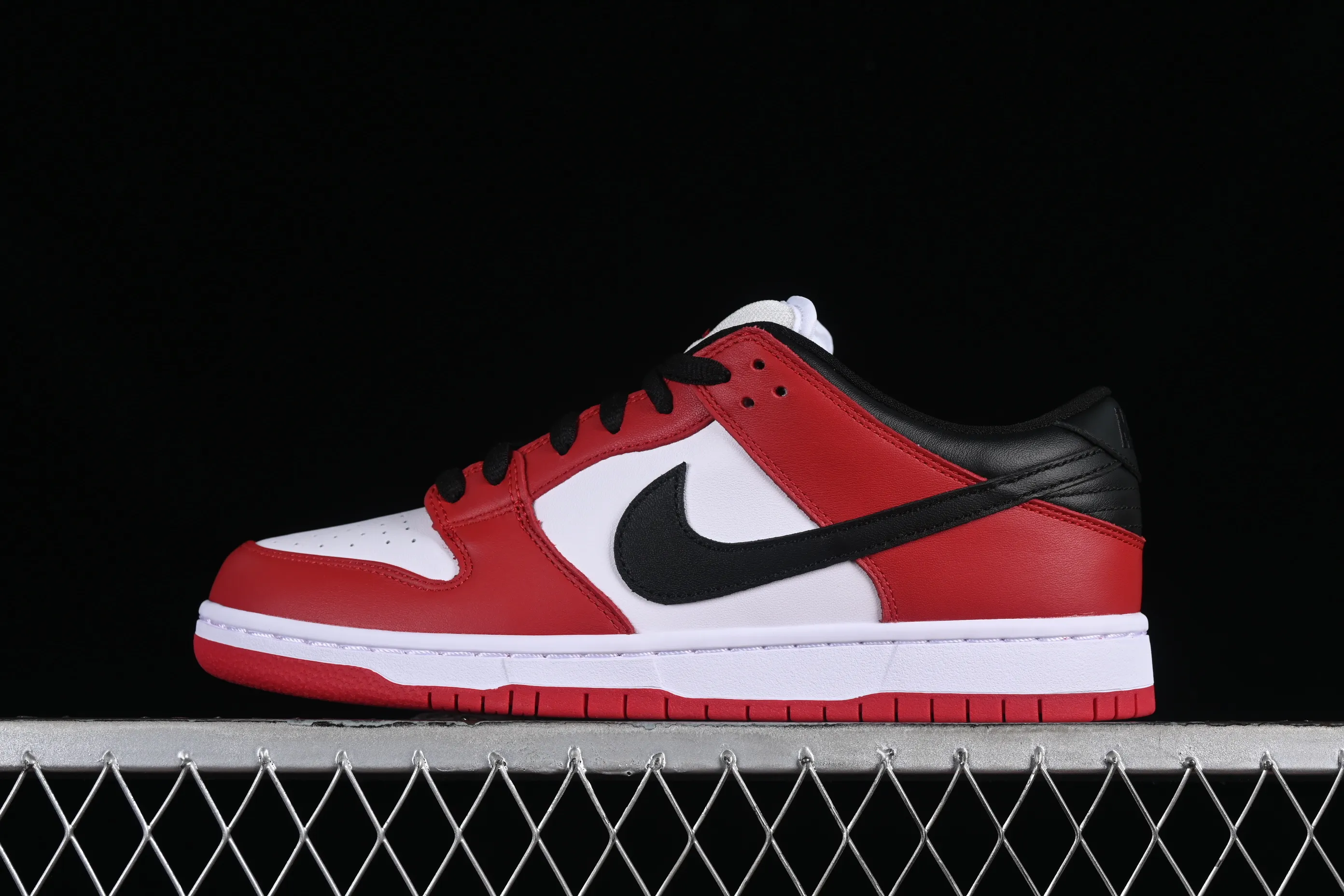 All Categories Nk SB Dunk Series Nk SB Dunk Low Low-top Skateboard Shoes Foreign Trade Version Nk SB Dunk Low Pro "Chicago" Chicago Dunk Series Retro First Layer Low-top Casual Sports Skateboard Shoes BQ6817-600